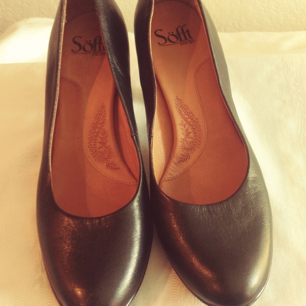 SOFFT,  BLACK HEELS SIZE 7 1/2